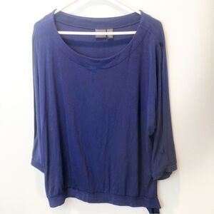 Chico’s Travelers Blue 3/4 Open Sleeve Top Size 3
